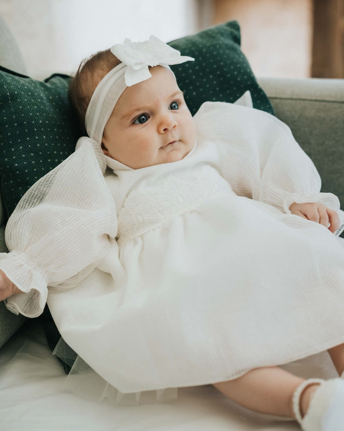 COLORICHIARI Fascia Baby in Tulle con Fiocco in Organza Rigata e Fiore in Pizzo Bianco Latte Autunno-Inverno