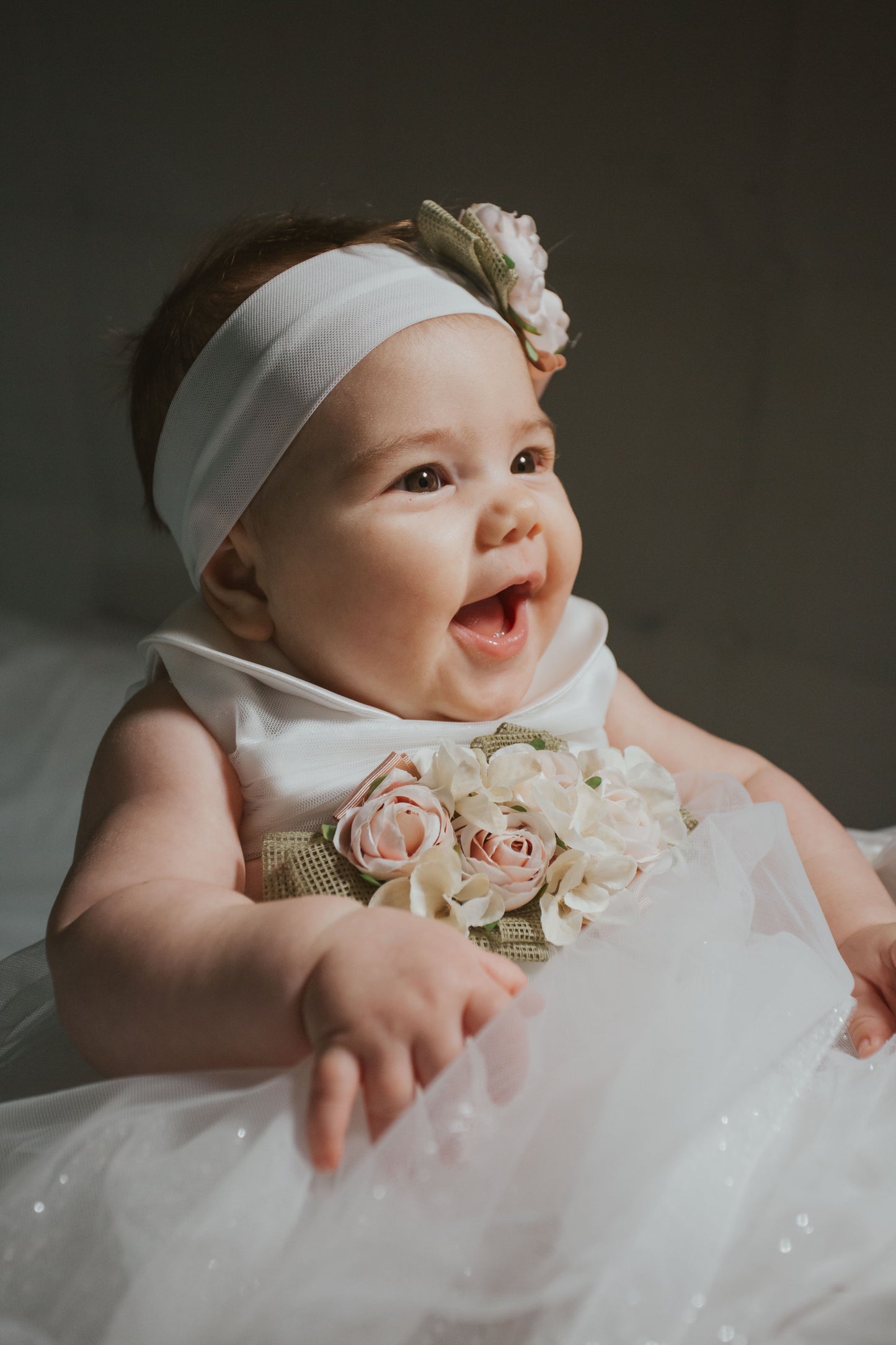 COLORICHIARI Abitino Cerimonia con Coda in Raso e Tulle Glitterato Bianco Latte-Rosa Antico Primavera-Estate